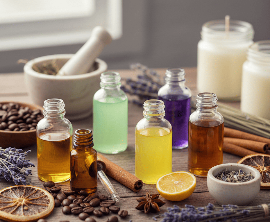 Disposición estética de herramientas para hacer velas y botánicos